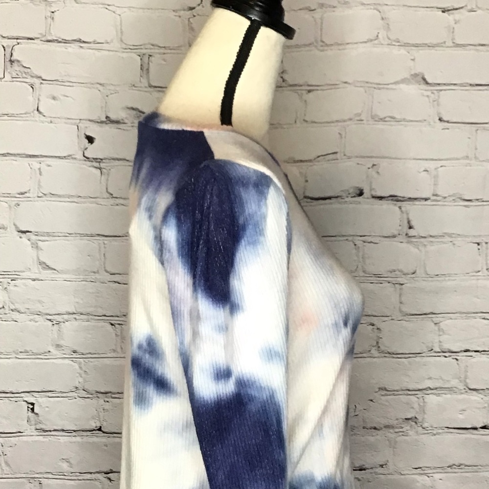 Status by Chenault Blue and Blush Tie Dye Puff Sleeve Pullover Top Medium - Picture 8 of 12